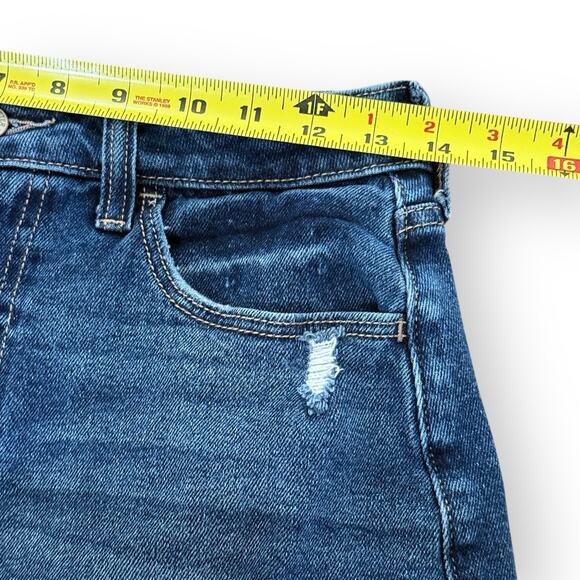 Hollister Curvy Ultra High Rise Mom Shorts Womens Size 27/5 Dark Wash 3” Inseam - Picture 5 of 7